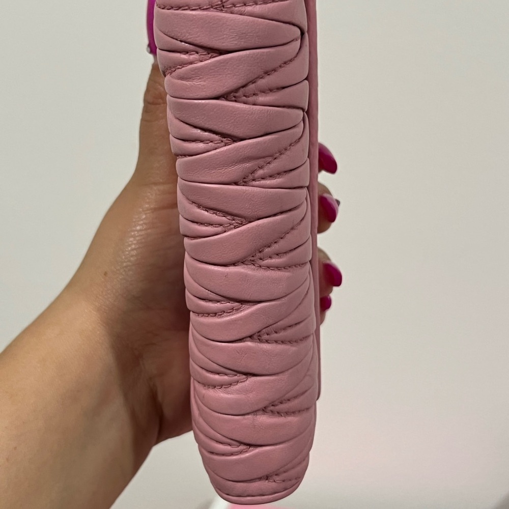 💖SOLD💖Miu Miu Pink Wallet - Picture 8 of 17